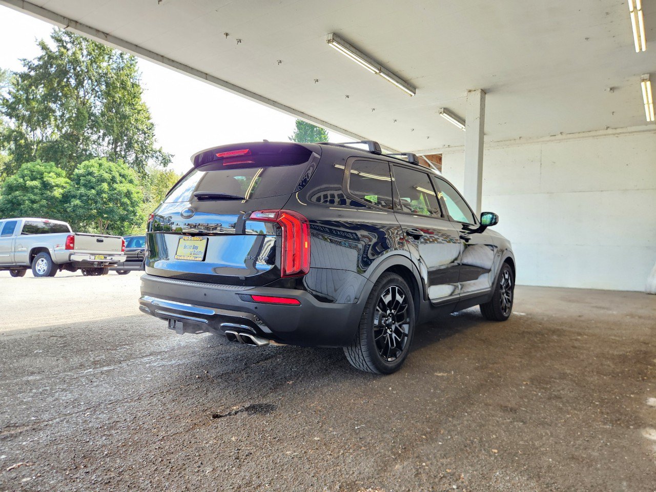 Used 2021 Kia Telluride SX w/ SX Prestige Package AWD/4WD image 3