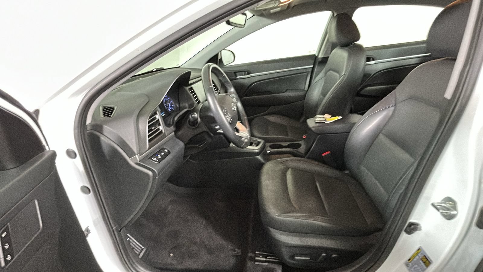 Used 2020 Hyundai Elantra Limited w/ Ultimate Package 03 FWD image 13
