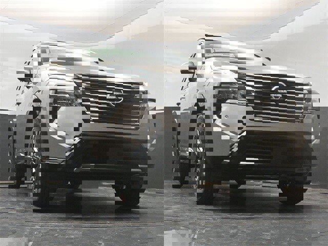New 2026 Nissan Rogue Platinum image 14