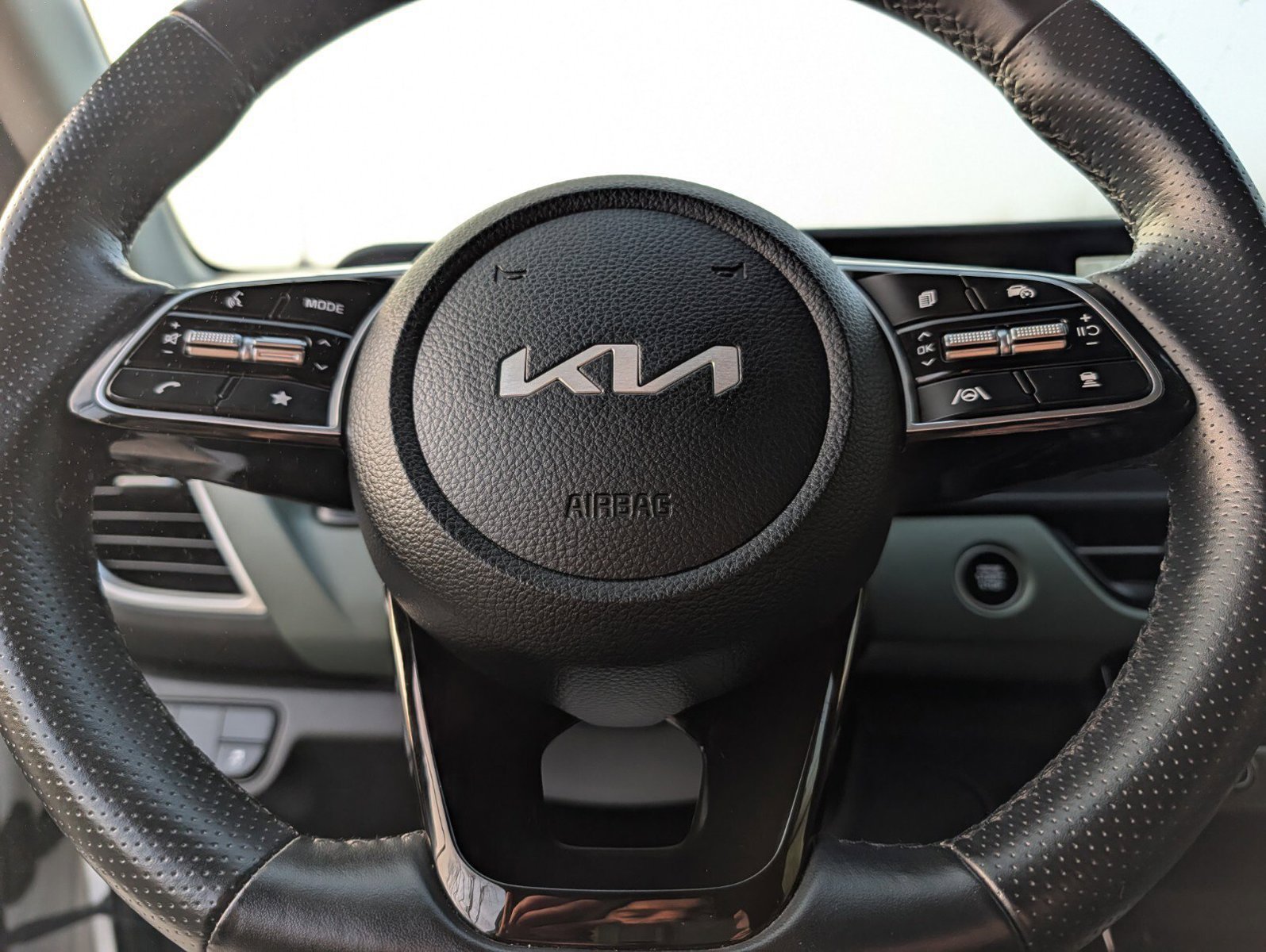 Used 2024 Kia Seltos SX AWD/4WD image 31