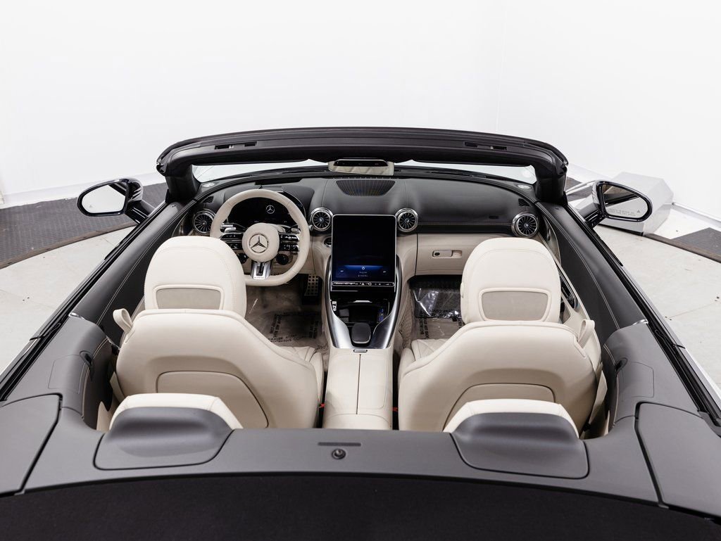 Used 2023 Mercedes-Benz SL 63 AMG 4MATIC image 29