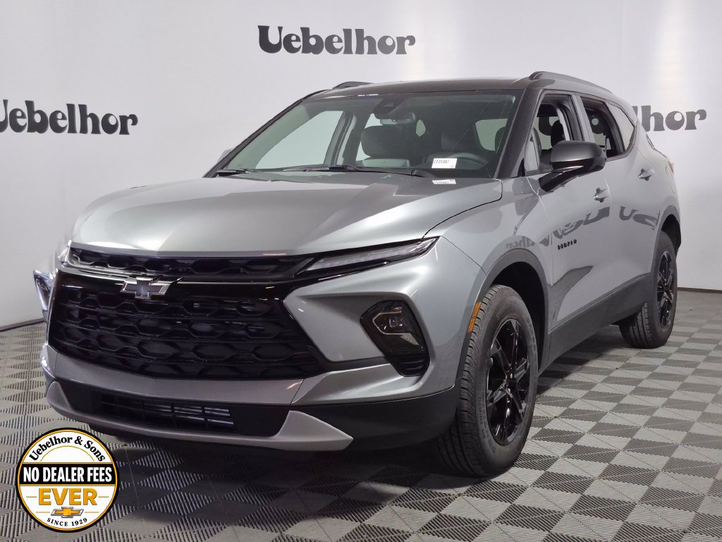 New 2026 Chevrolet Blazer LT w/ Convenience Package FWD image 3