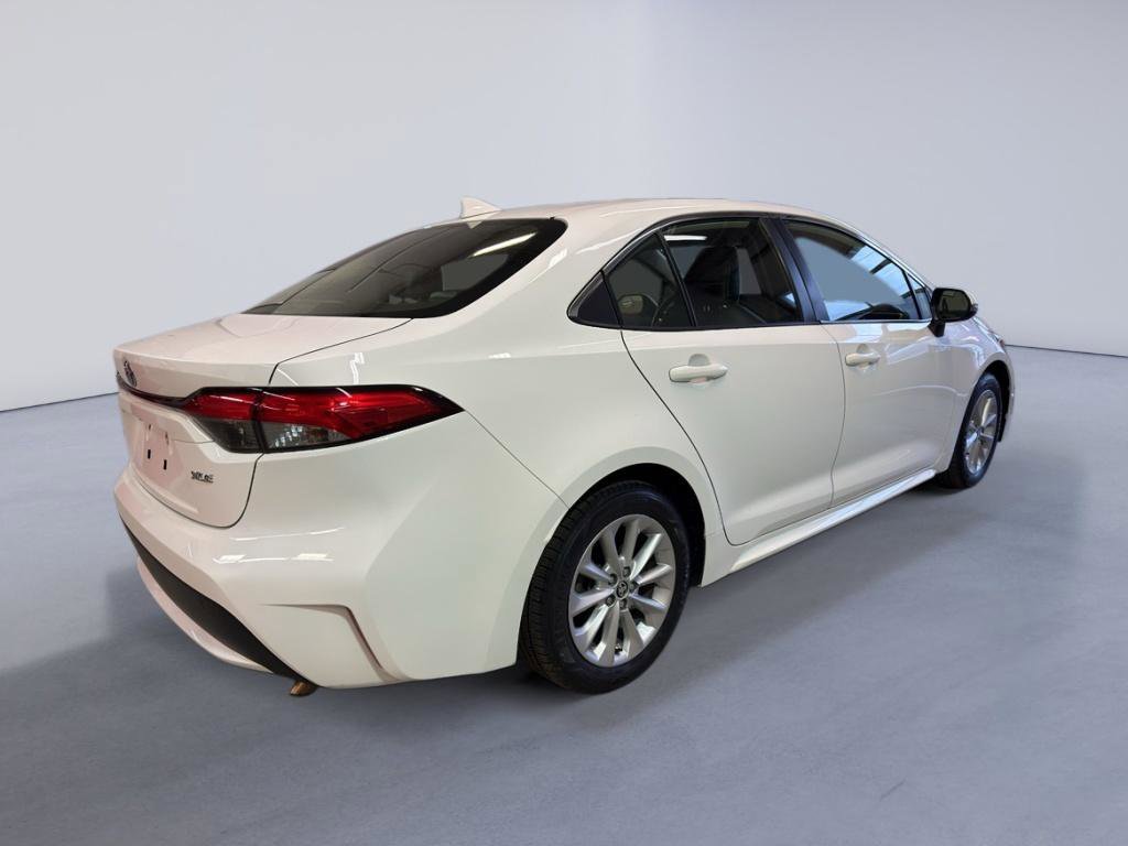 Used 2022 Toyota Corolla XLE FWD image 7