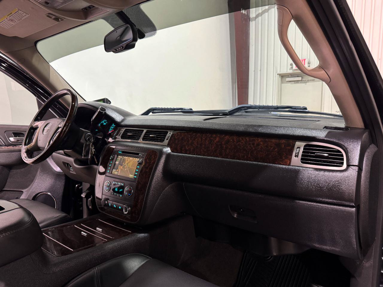 Used 2011 GMC Sierra 3500 Denali AWD/4WD image 10