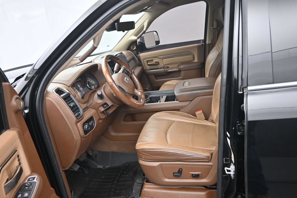 Used 2022 RAM 3500 Limited AWD/4WD image 11