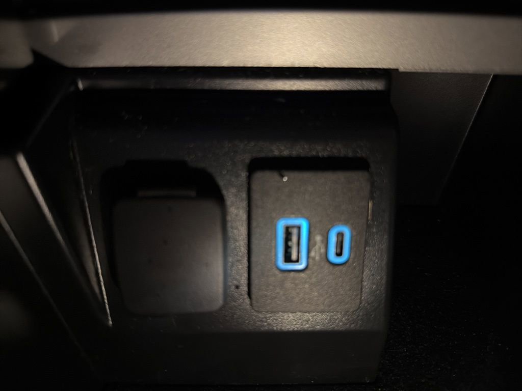 Used 2022 Ford Explorer XLT image 8