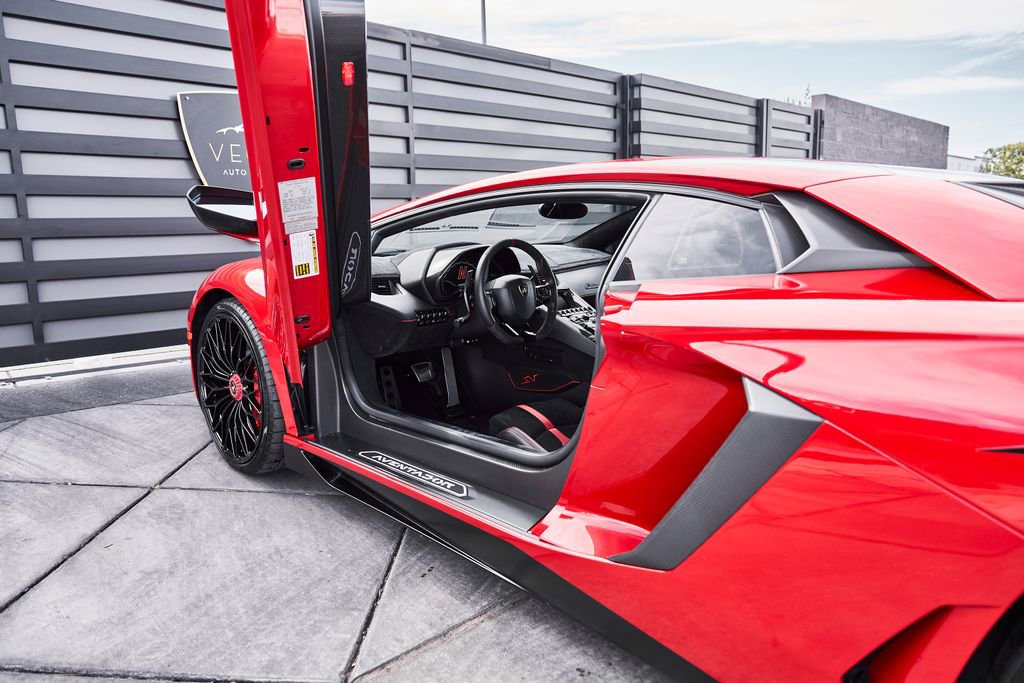 Used 2016 Lamborghini Aventador LP 750-4 Superveloce AWD/4WD image 35