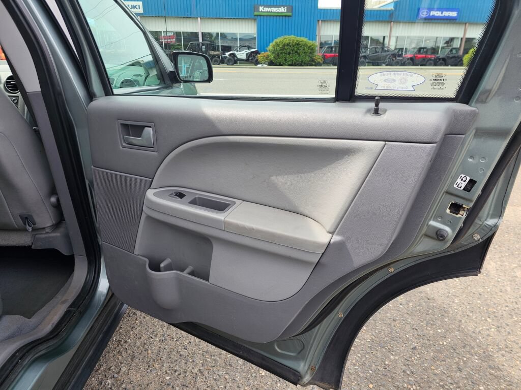 Used 2006 Ford Freestyle SEL AWD/4WD image 14