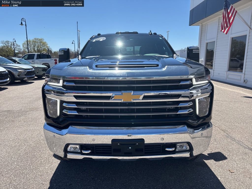 Used 2022 Chevrolet Silverado 3500 High Country AWD/4WD image 2