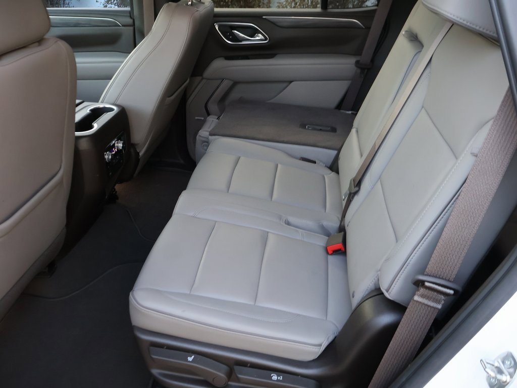 Used 2022 GMC Yukon SLT w/ SLT Luxury Package image 30