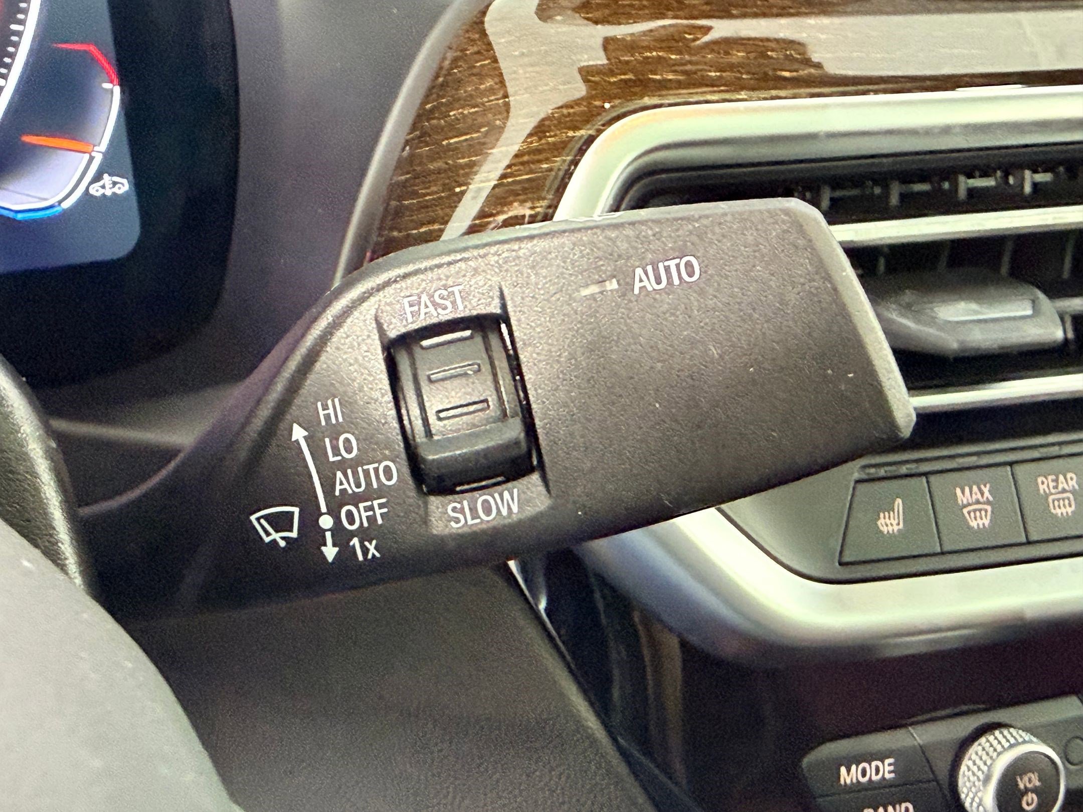 Certified 2025 BMW X4 xDrive30i AWD/4WD image 27