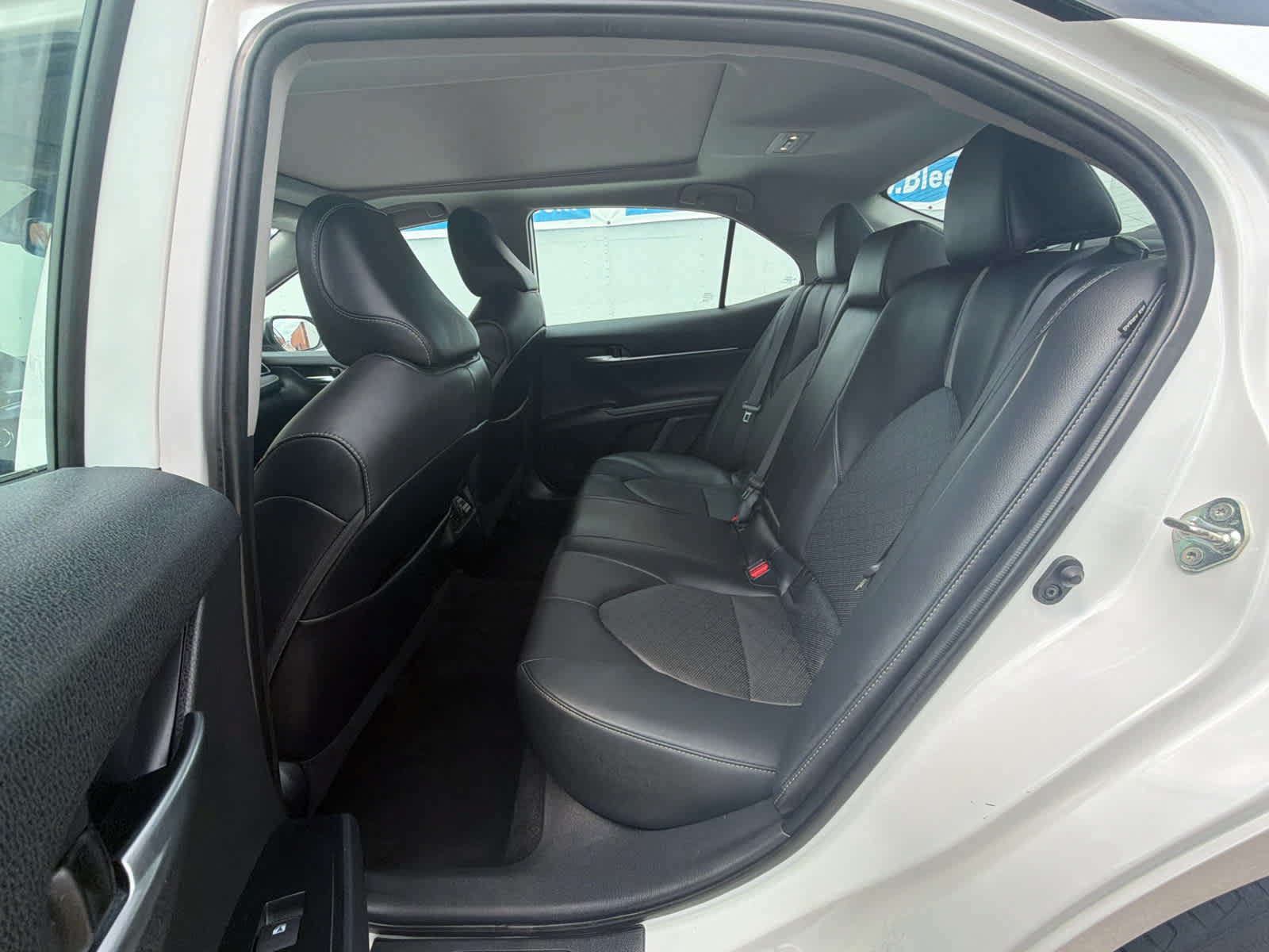 Used 2020 Toyota Camry XSE FWD image 34