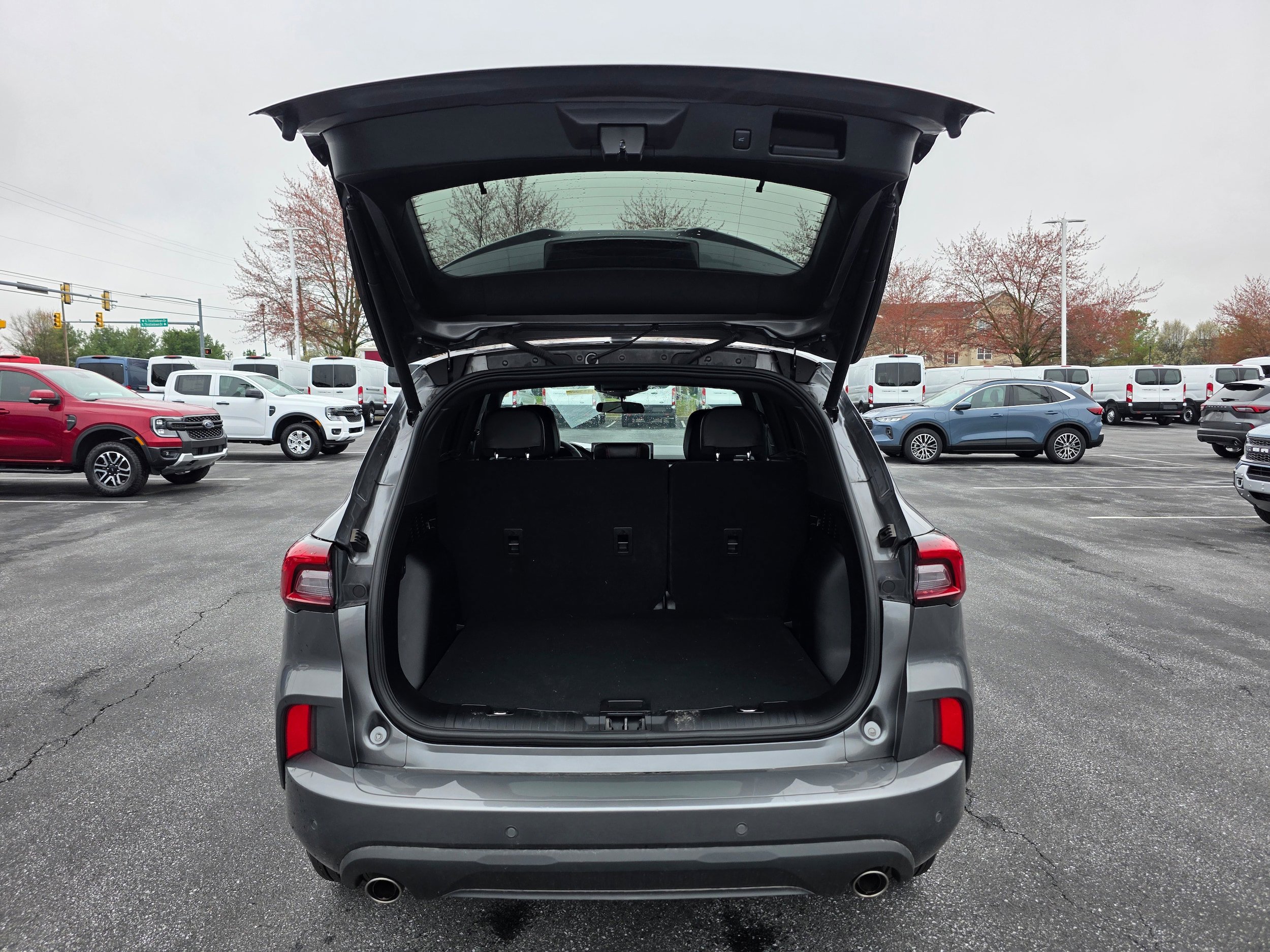 Used 2023 Ford Escape ST-Line Select w/ Tech Pack #2 image 9