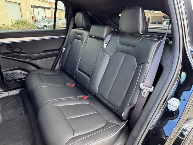 Used 2025 Jeep Wagoneer S Limited image 28