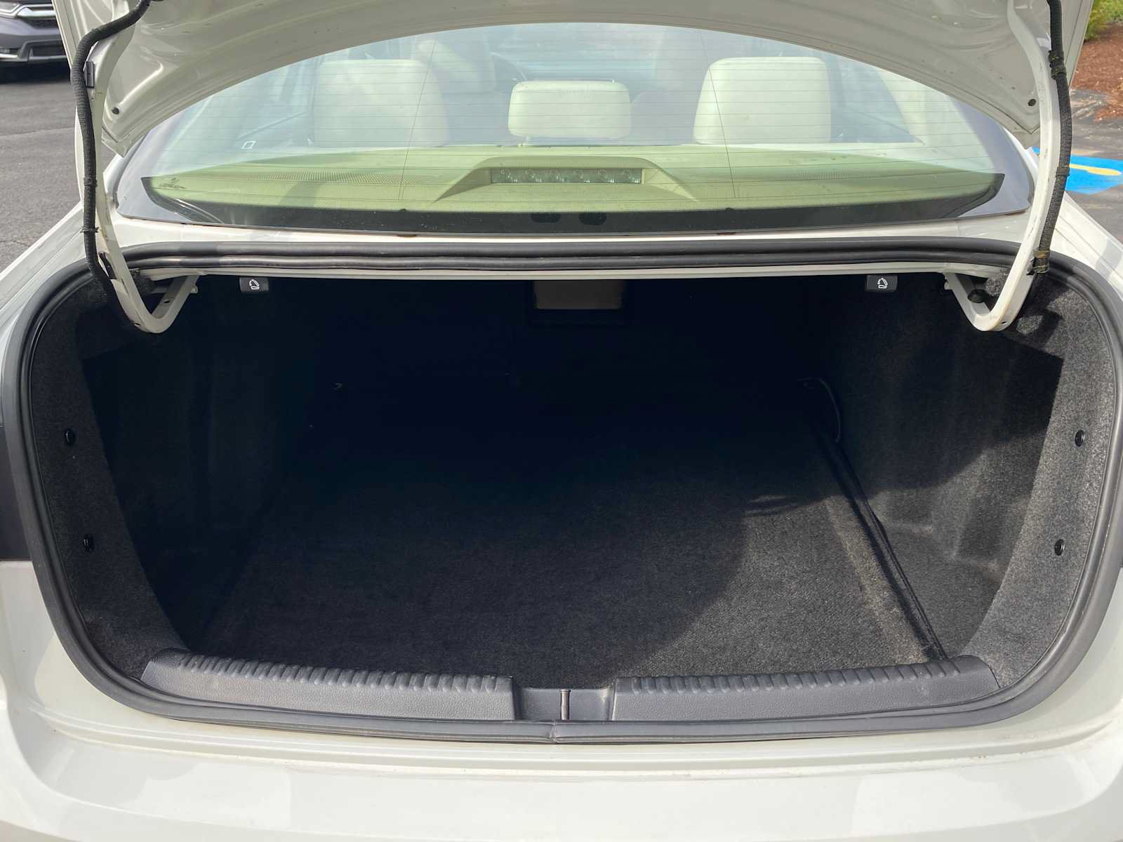 Used 2017 Volkswagen Jetta SE FWD image 24
