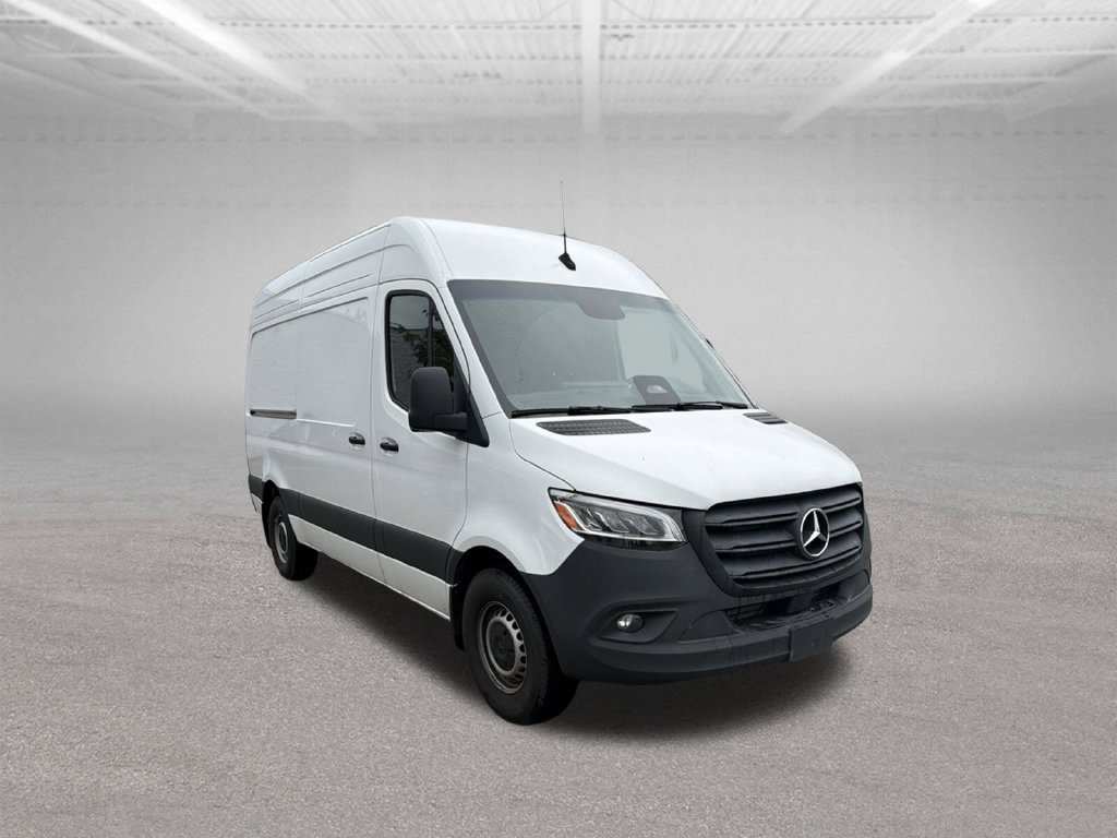 Used 2025 Mercedes-Benz Sprinter 2500 image 7