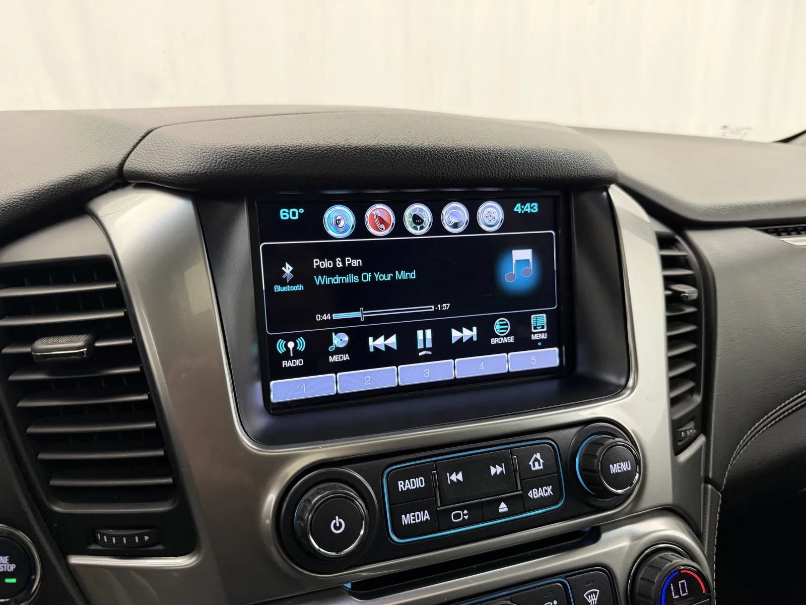 Used 2018 Chevrolet Tahoe Premier AWD/4WD image 21