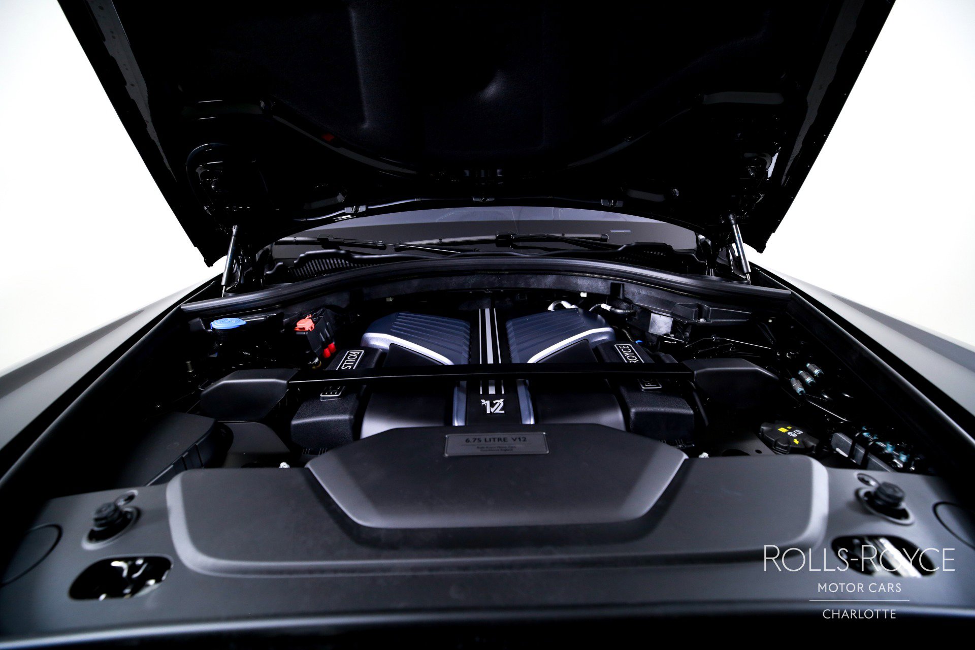 New 2026 Rolls-Royce Cullinan Black Badge image 40