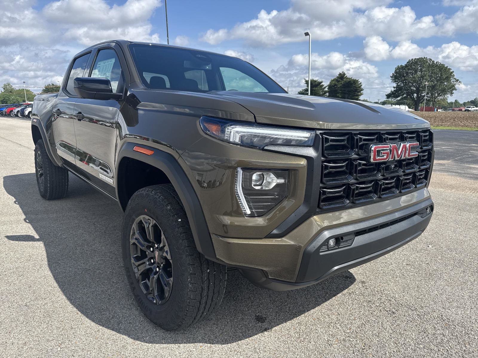 New 2025 GMC Canyon Elevation w/ Convenience Package image 8