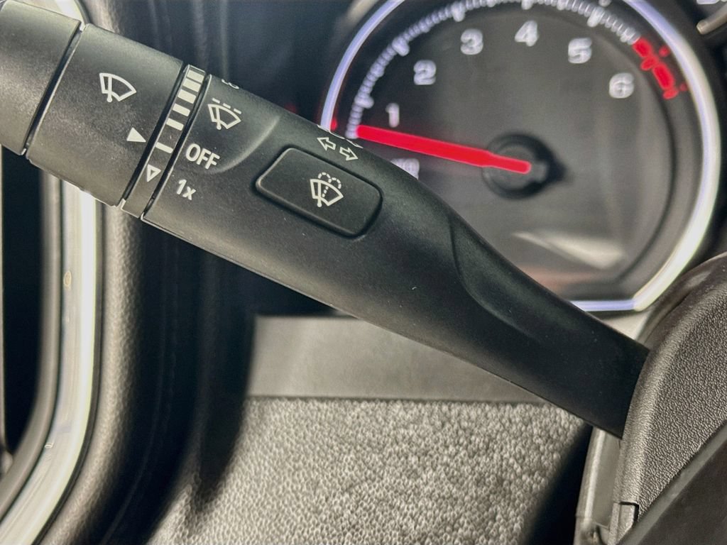 Used 2021 Chevrolet Silverado 1500 LT AWD/4WD image 14
