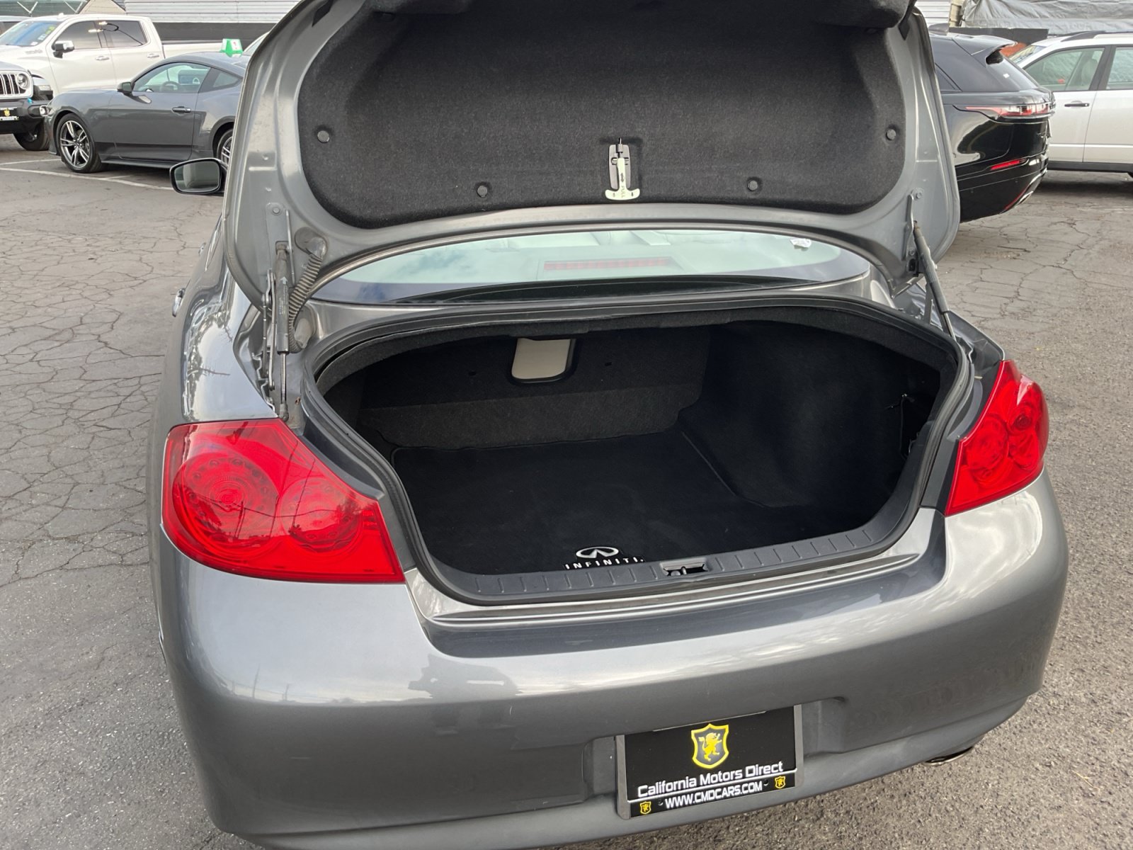Used 2013 INFINITI G37 Journey RWD image 25