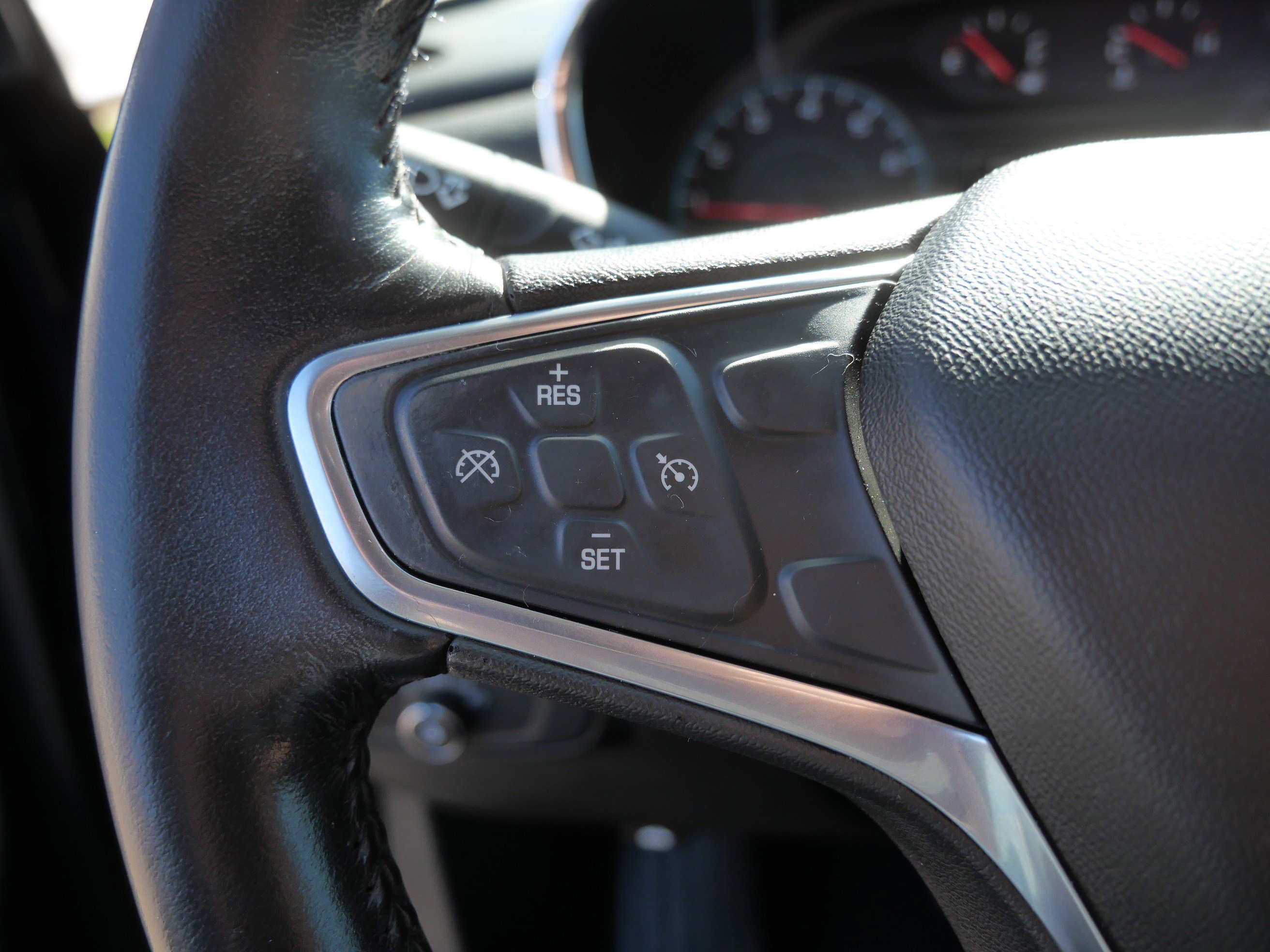 Used 2018 Chevrolet Equinox LT AWD/4WD image 27