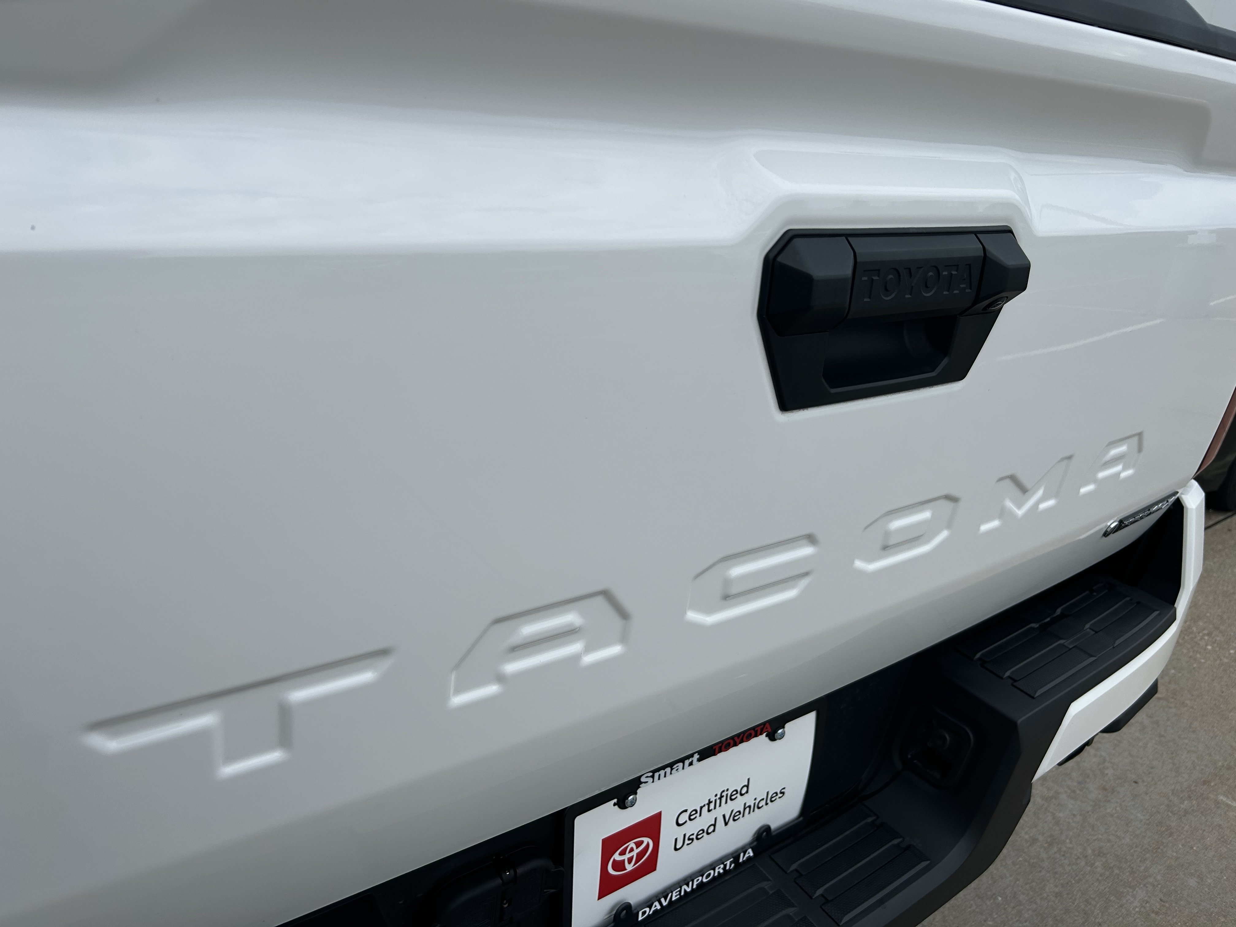 Certified 2025 Toyota Tacoma TRD Sport AWD/4WD image 9