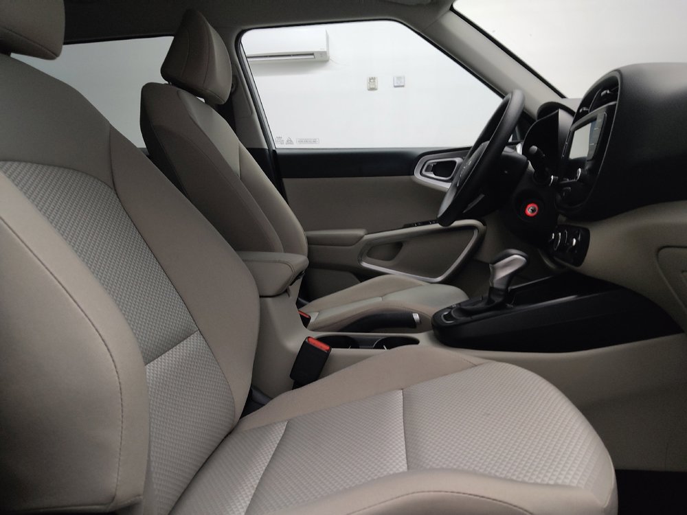 Used 2025 Kia Soul LX image 21