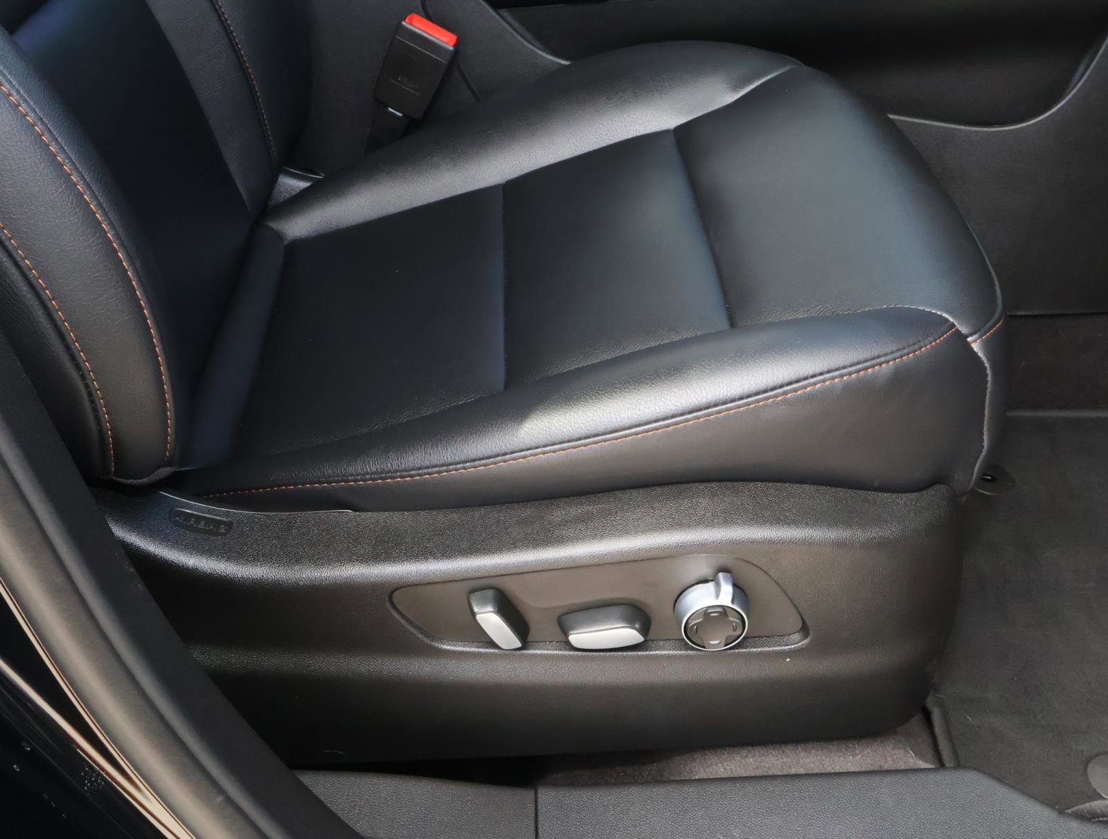 Certified 2023 Cadillac XT4 Sport w/ Technology Package image 24