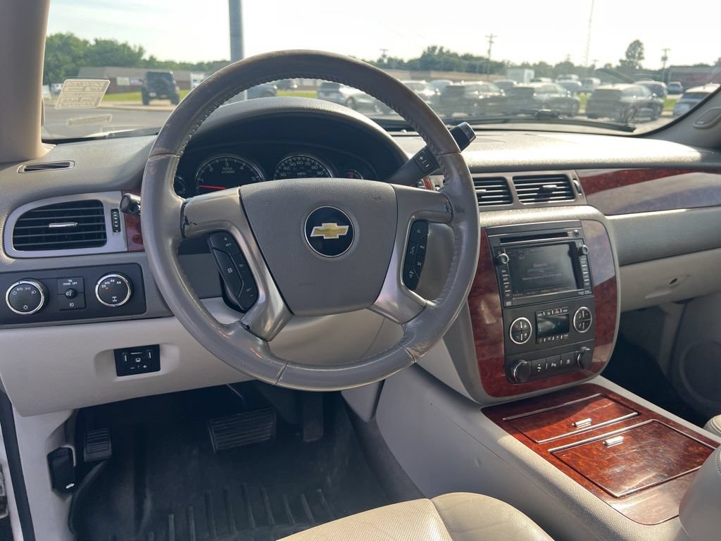 Used 2011 Chevrolet Tahoe LTZ AWD/4WD image 12