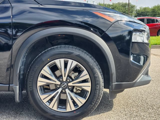 Used 2023 Nissan Rogue SV FWD image 9
