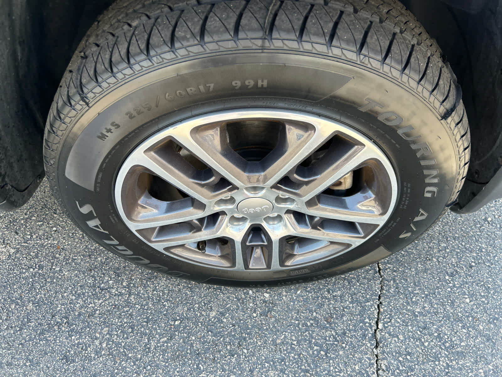 Used 2018 Jeep Compass Latitude w/ Popular Equipment Group AWD/4WD image 9