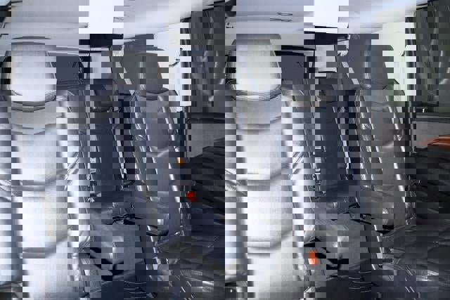 Used 2019 Cadillac Escalade ESV Premium Luxury image 21