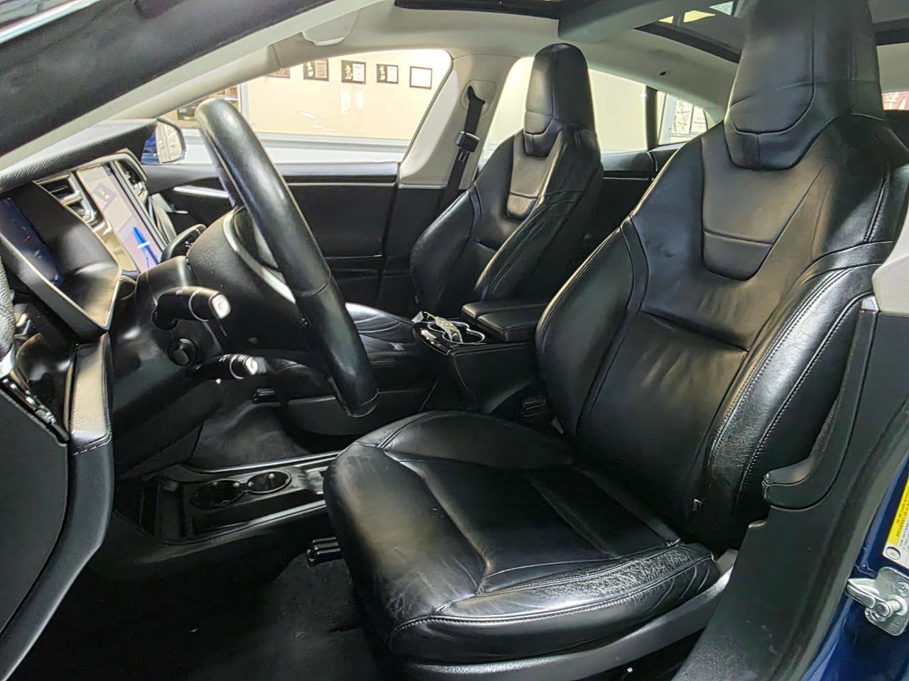 Used 2015 Tesla Model S 70D AWD/4WD image 15