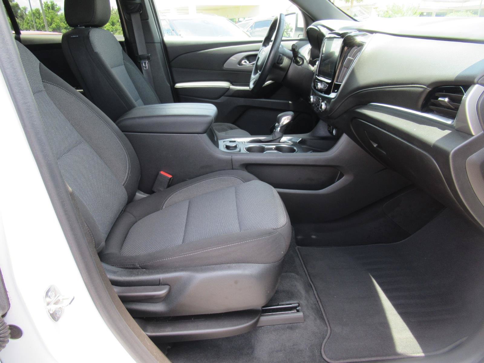Used 2023 Chevrolet Traverse LT FWD image 10