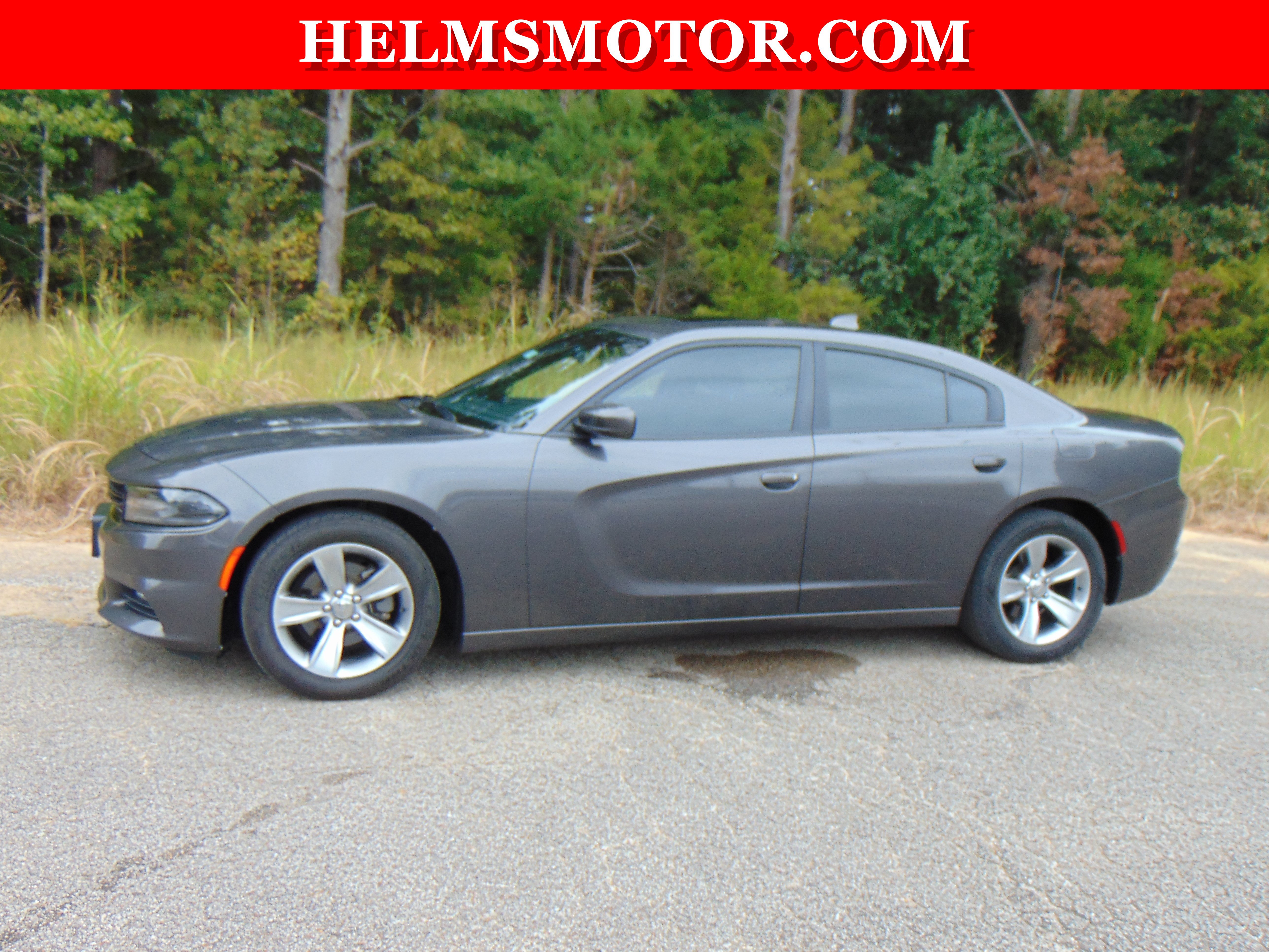 Used 2015 Dodge Charger SXT RWD image 3