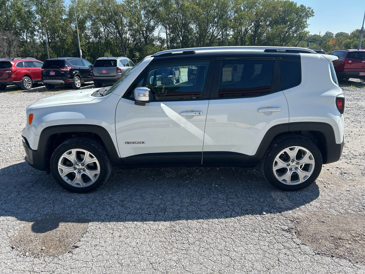 Used 2016 Jeep Renegade Limited image 6