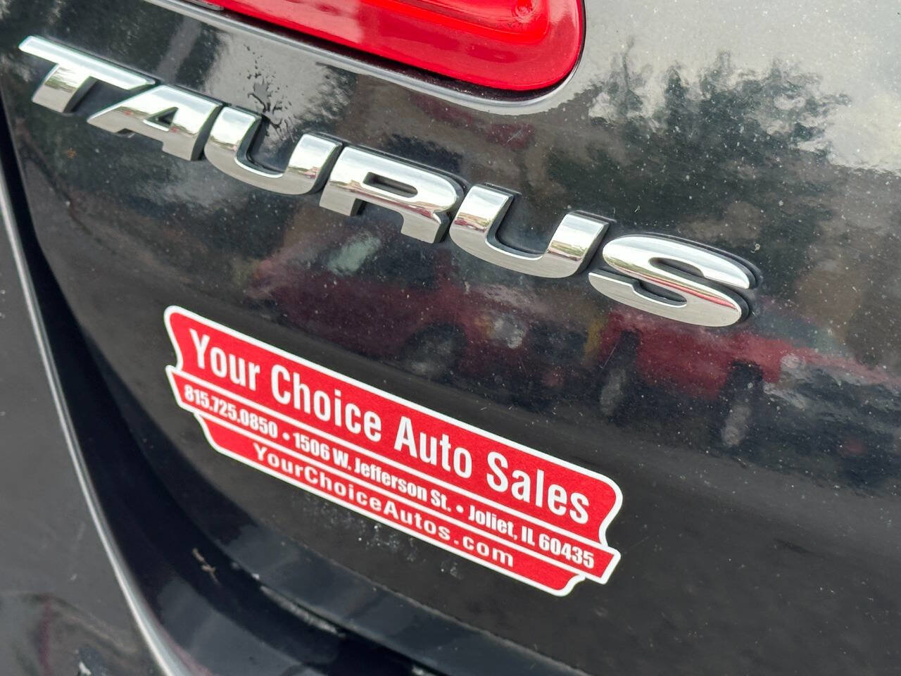 Used 2017 Ford Taurus SHO w/ Sho Performance Package image 15