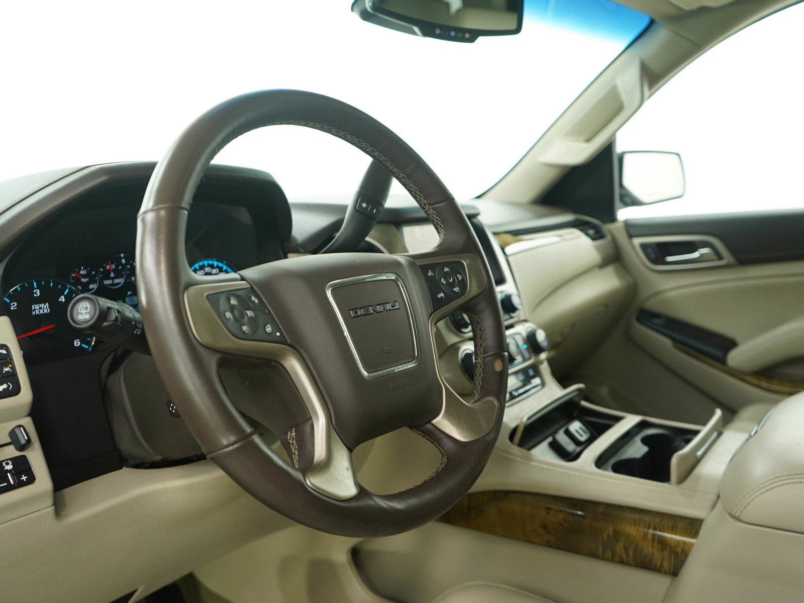 Used 2017 GMC Yukon Denali w/ Open Road Package image 22