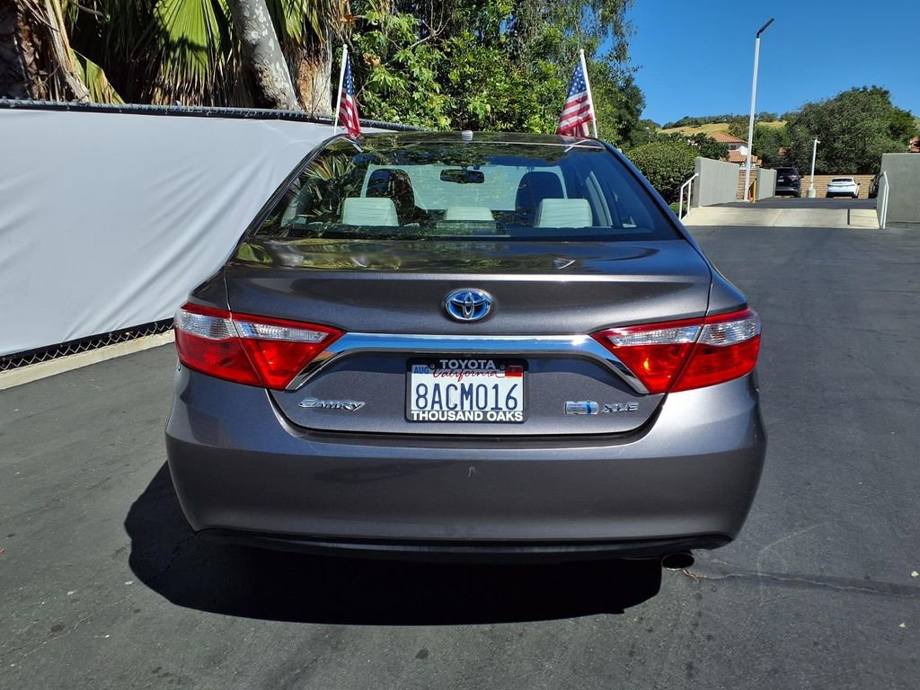 Certified 2017 Toyota Camry XLE w/ Moonroof Package image 6