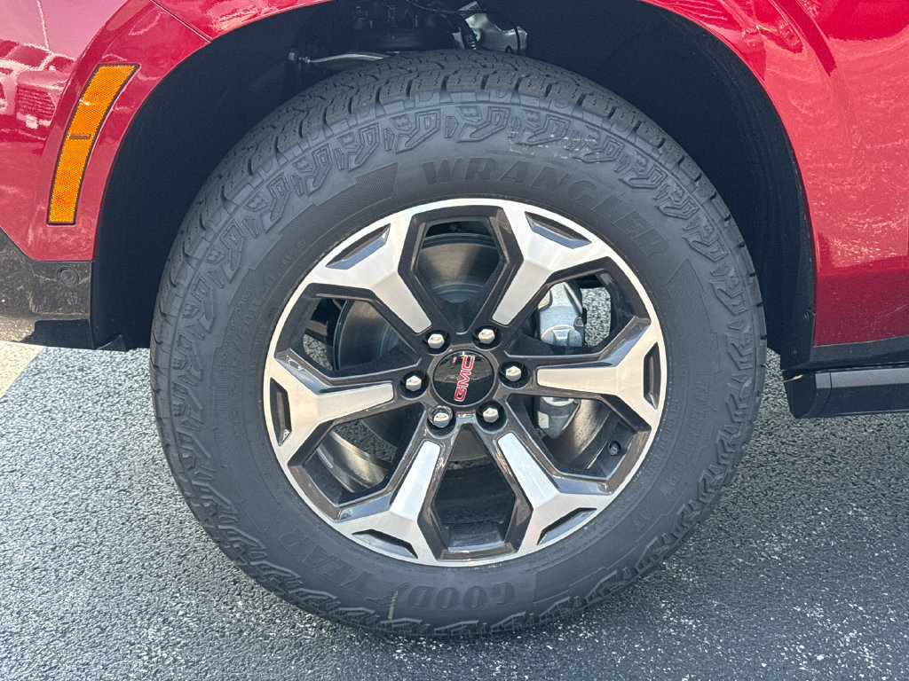 New 2026 GMC Yukon AT4 Ultimate AWD/4WD image 12
