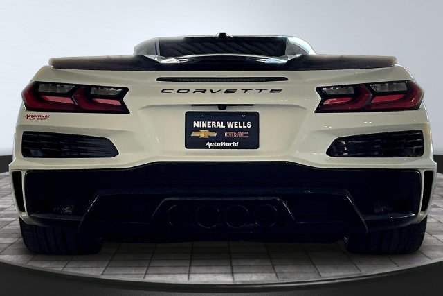 Used 2024 Chevrolet Corvette Z06 RWD image 5