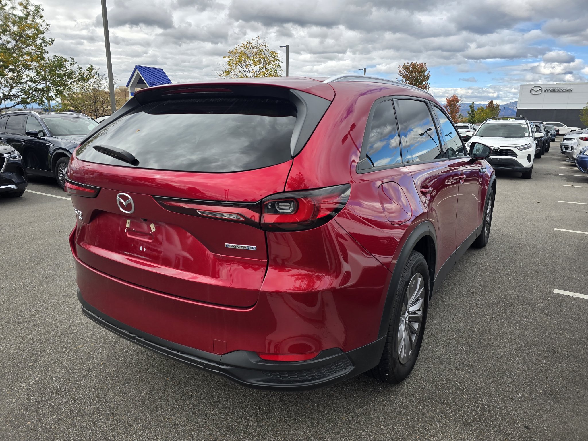 Used 2024 MAZDA CX-90 Plug-In Hybrid w/ Preferred AWD/4WD image 5
