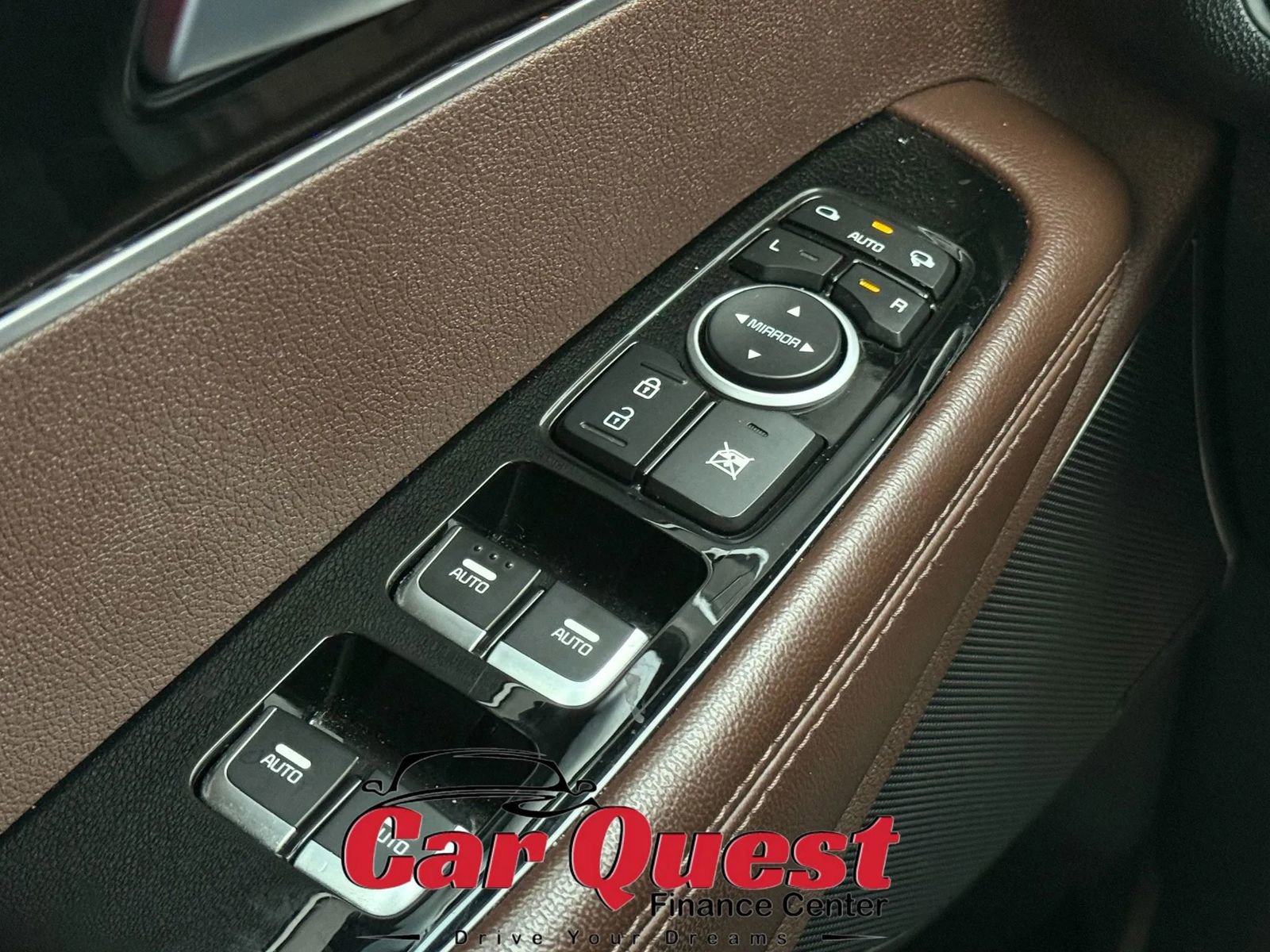 Used 2019 Kia Sorento SX w/ SX Touring Package AWD/4WD image 29