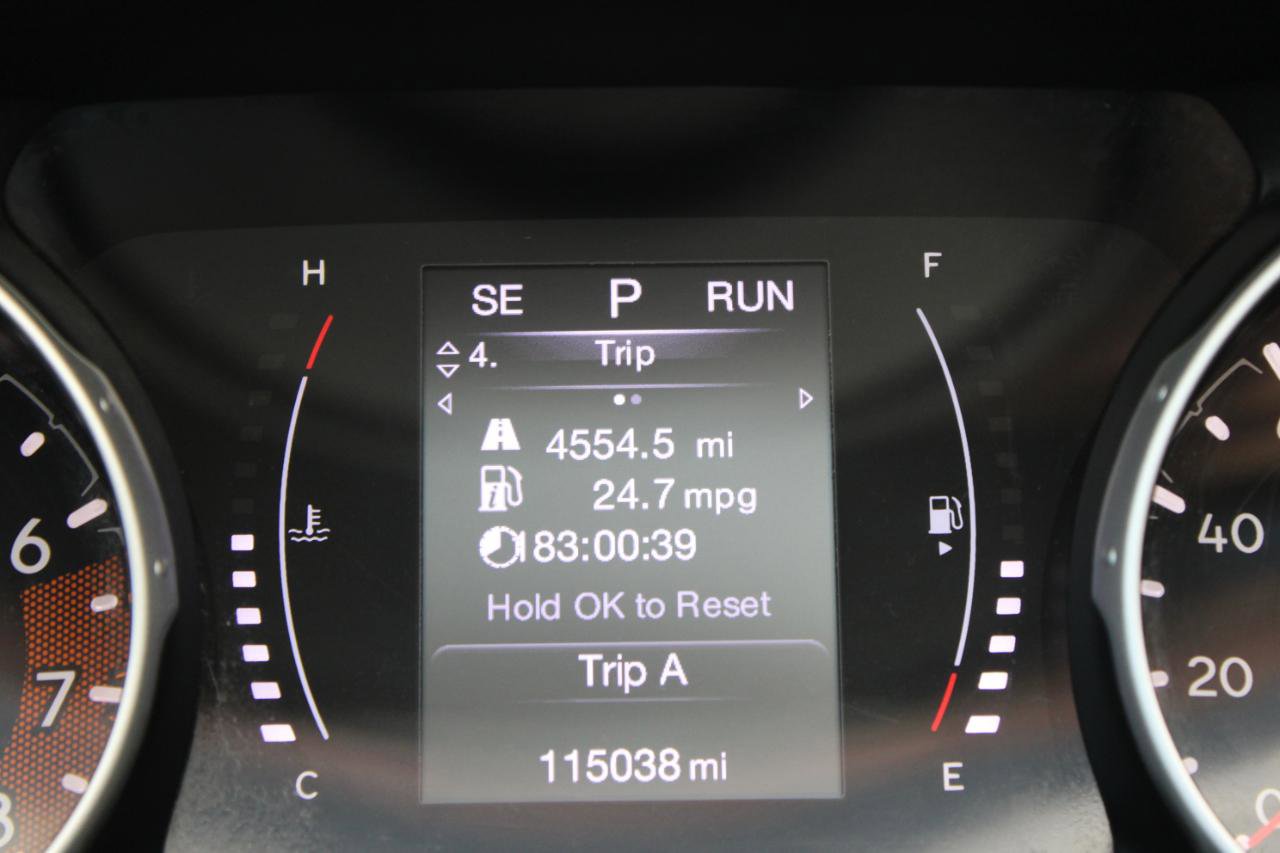 Used 2017 Jeep Compass Latitude w/ Cold Weather Group AWD/4WD image 26