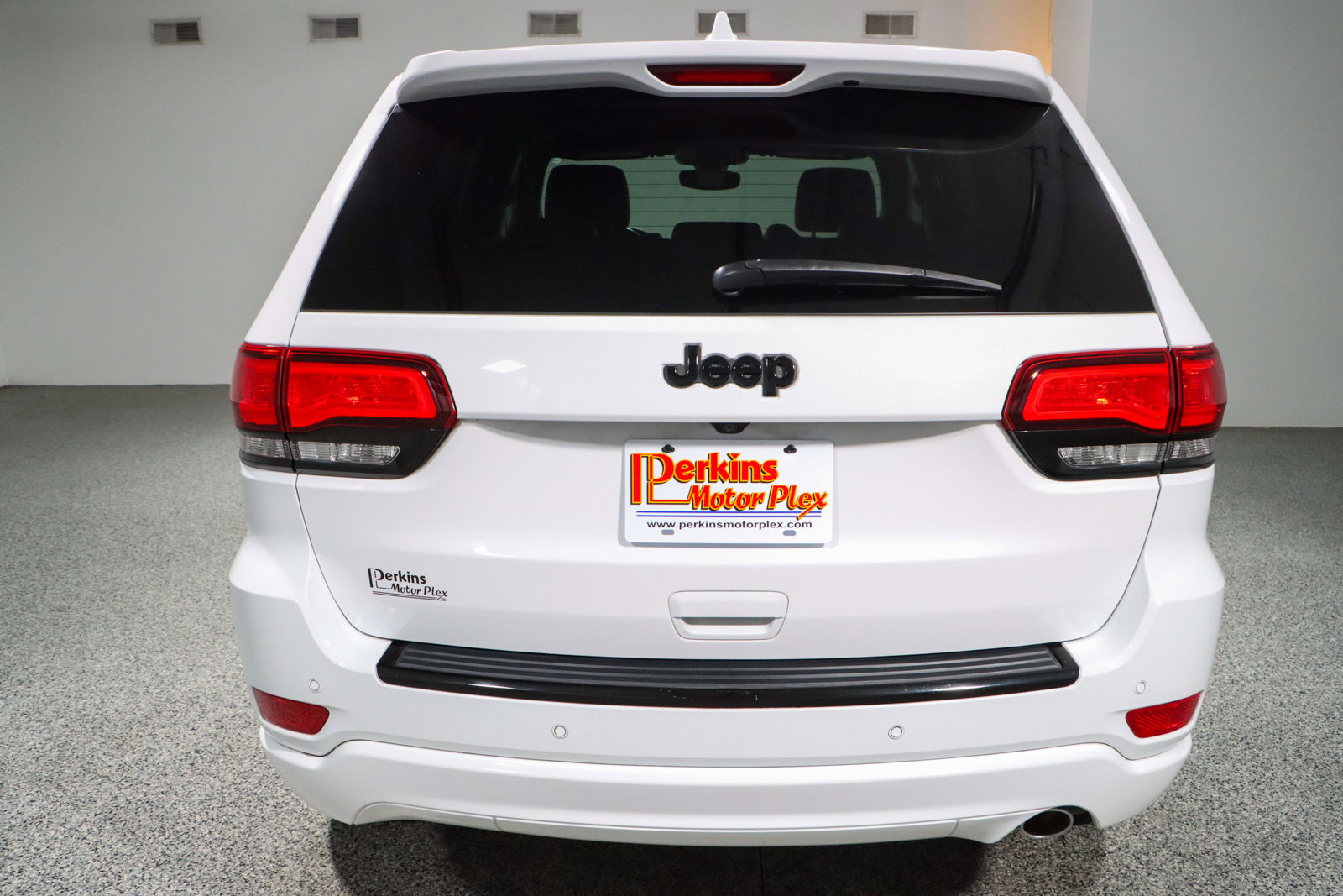 Used 2018 Jeep Grand Cherokee Altitude image 8