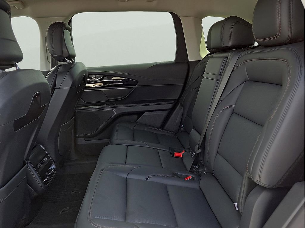 New 2026 Lincoln Nautilus Premier AWD/4WD image 12