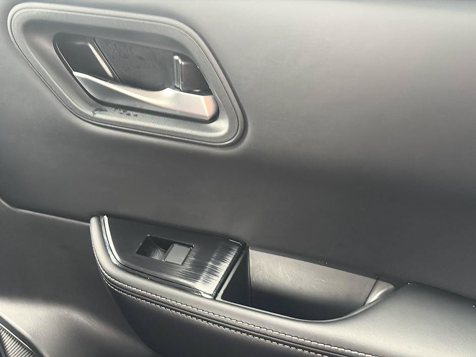 Certified 2026 Nissan Rogue SV FWD image 27