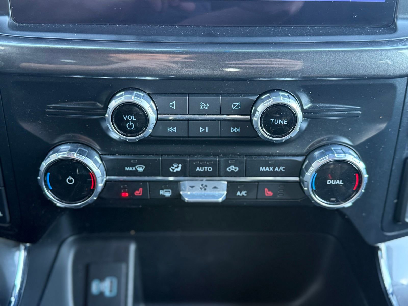 Used 2023 Ford F150 XLT w/ Equipment Group 302A High image 25