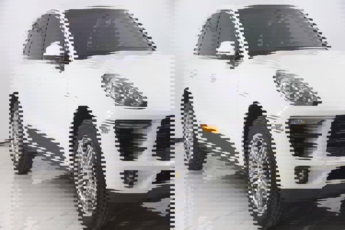 Used 2015 Porsche Macan S image 39